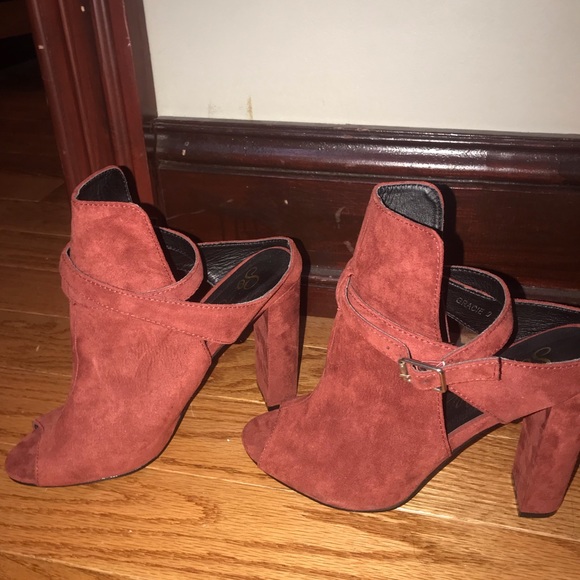 Rust Booties - Picture 2 of 2